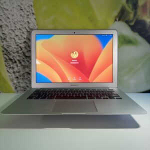 MacBook Moederbord Reparatie Lelystad "Problemen met je MacBook moederbord? In Lelystad repareren wij moederborden snel en betrouwbaar, inclusief garantie op de reparatie."